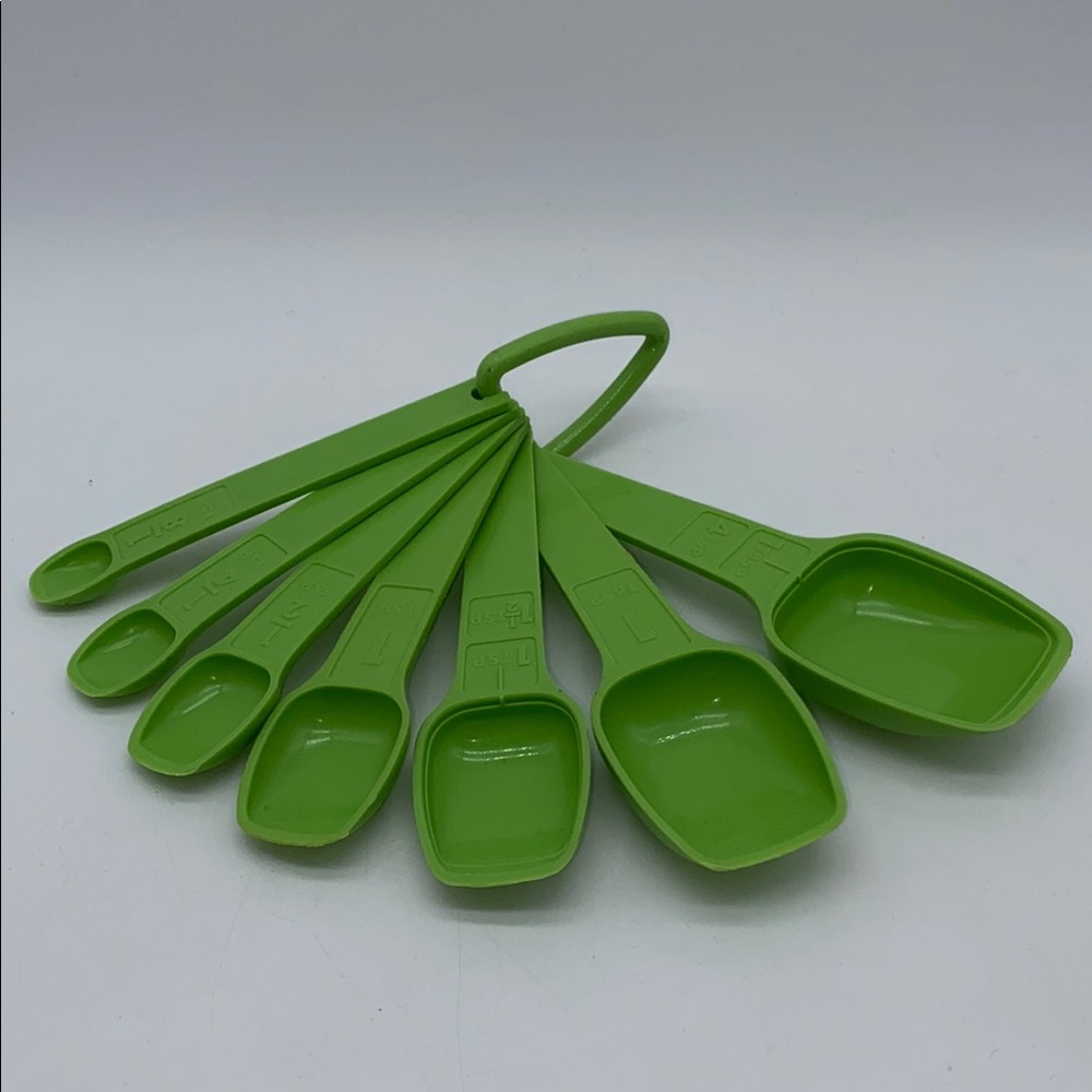 Vintage Tupperware Green Apple Measuring Spoon Set on Ring
